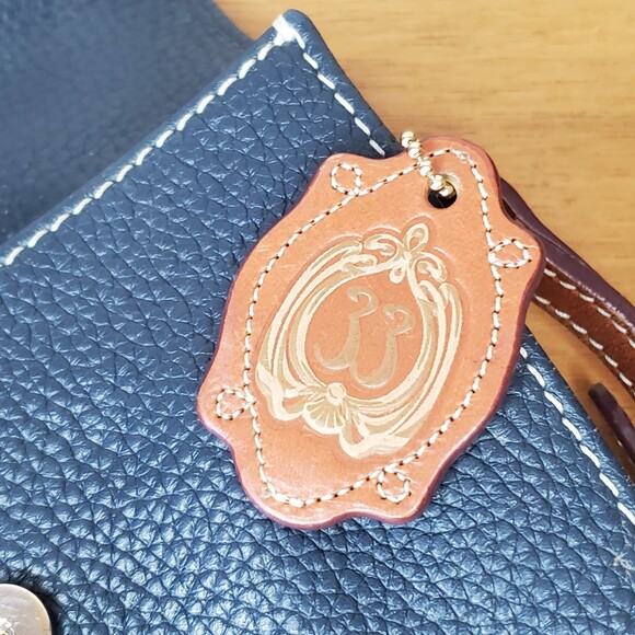 Dooney & Bourke Disneyland Club 33 Navy Crosssbody 2014 Leather Hang Tag Rare - Picture 10 of 15
